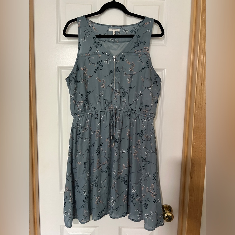 Maurice grey/blue above knee length dress with delicate floral print—like new